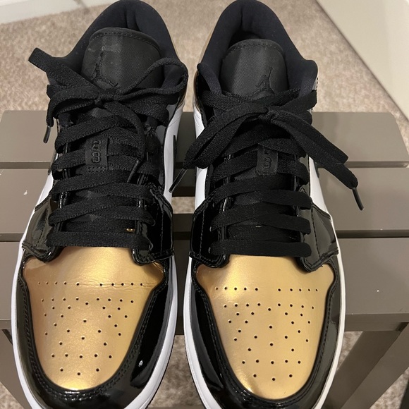 Air Jordan 1 Low Gold Toe - Picture 4 of 10